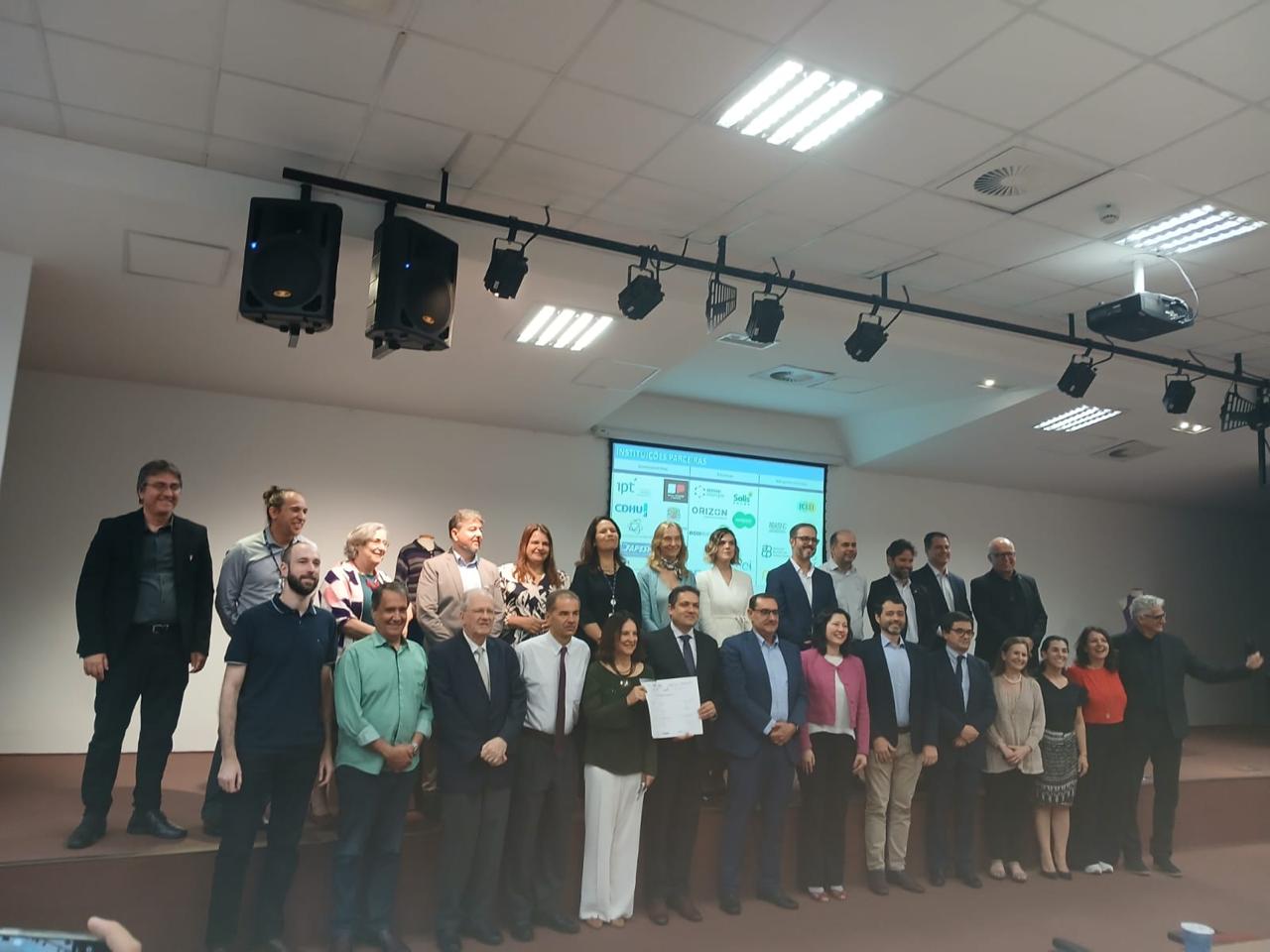 Representantes da Univesp participam do lançamento do Projeto Cidades Carbono Neutro